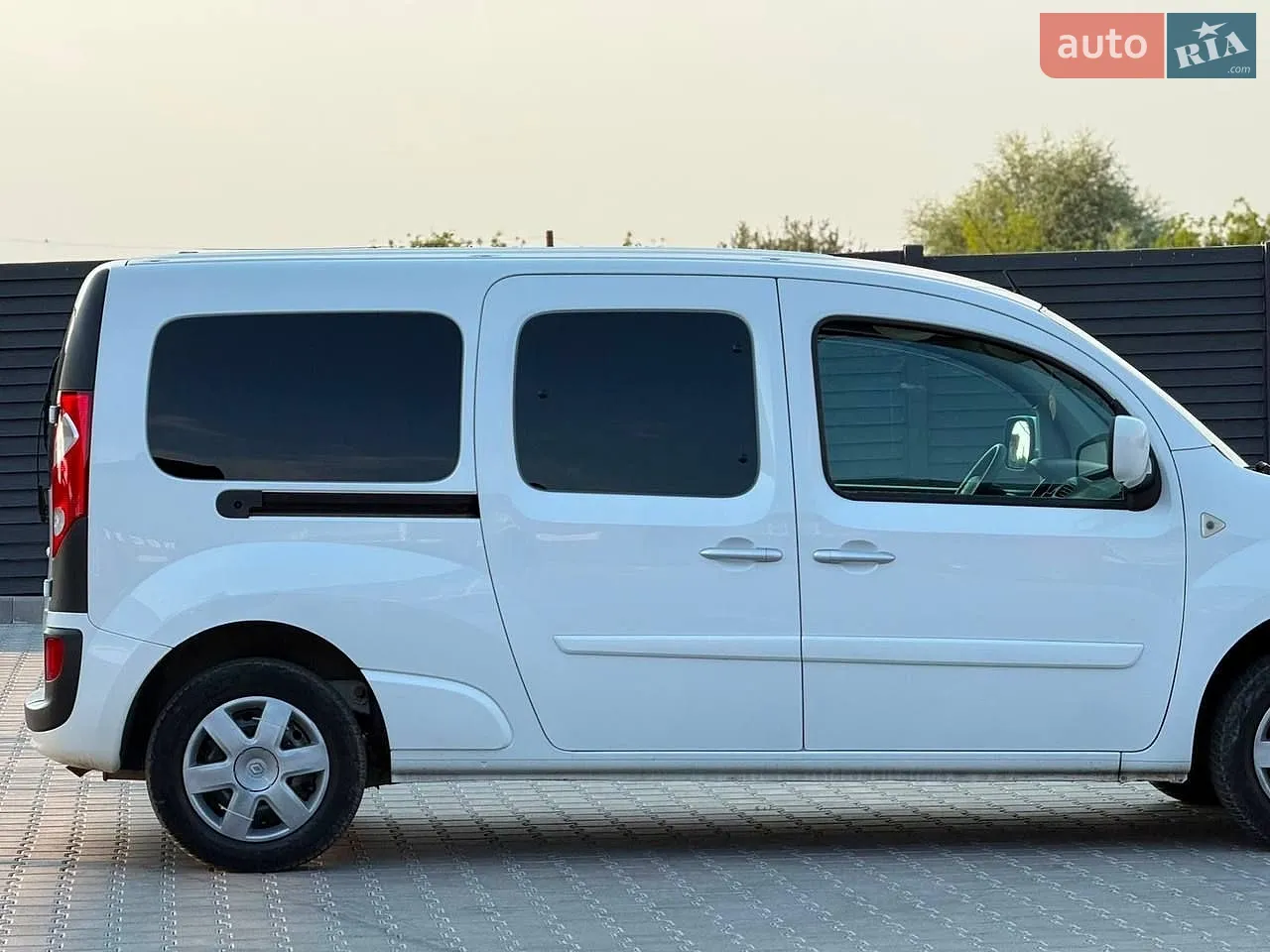 2010 Renault Kangoo - мініатюра 21