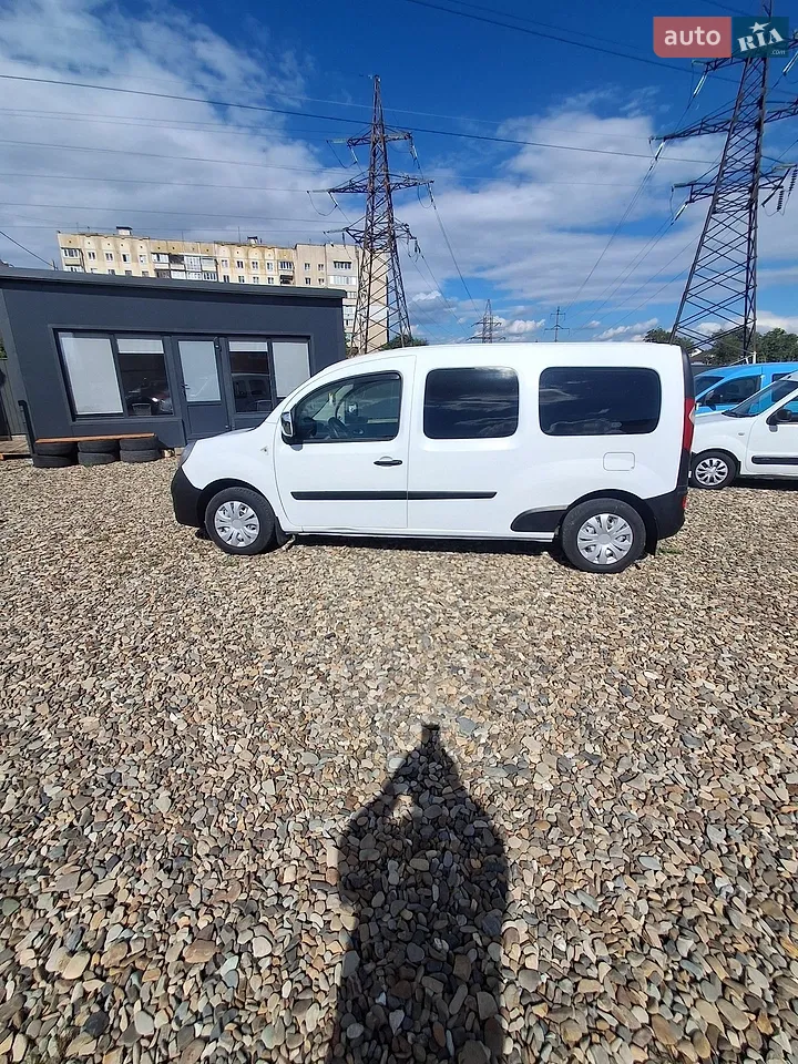 2010 Renault Kangoo - мініатюра 23