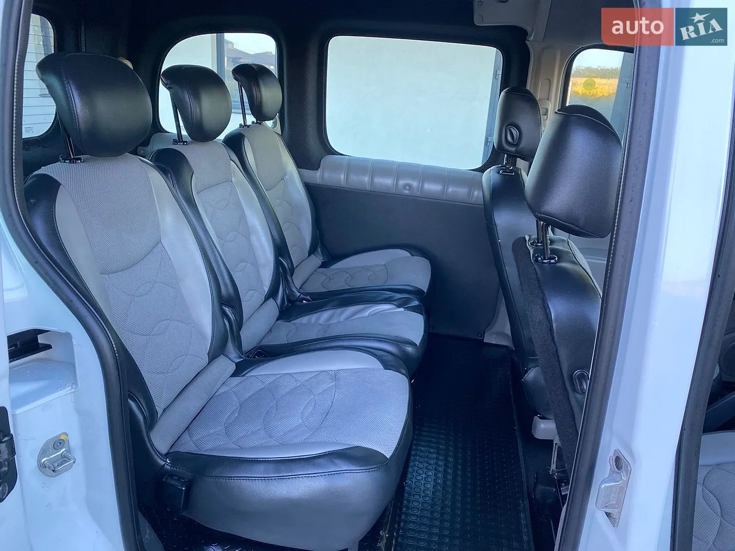 2010 Renault Kangoo - мініатюра 11