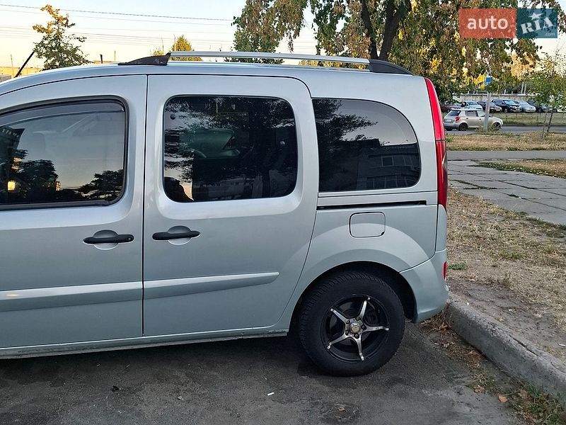 Минивэн Renault Kangoo 2010 в Киеве