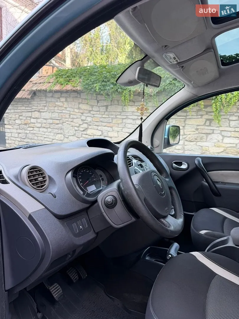 2011 Renault Kangoo - мініатюра 32