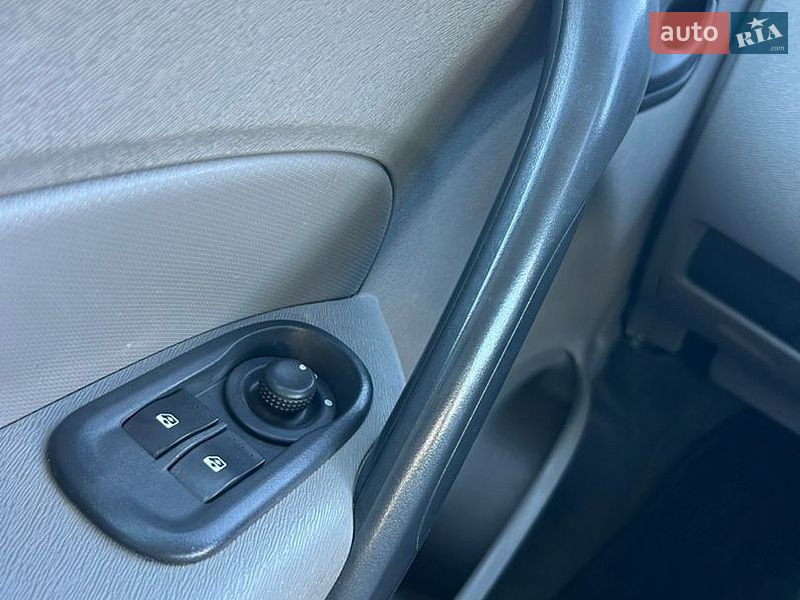 Минивэн Renault Kangoo 2011 в Полтаве