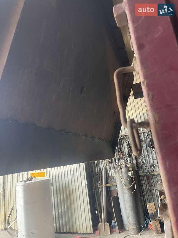 Самоскид Renault Kerax 2006 в Тячеві