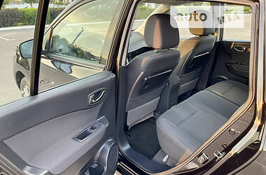 Внедорожник / Кроссовер Renault Koleos 2012 в 