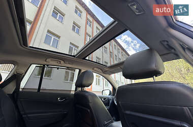Позашляховик / Кросовер Renault Koleos 2012 в 