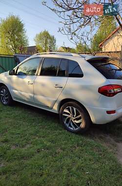 Позашляховик / Кросовер Renault Koleos 2014 в 