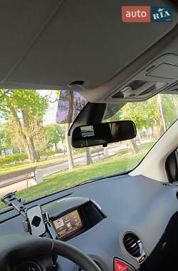Внедорожник / Кроссовер Renault Koleos 2011 в 