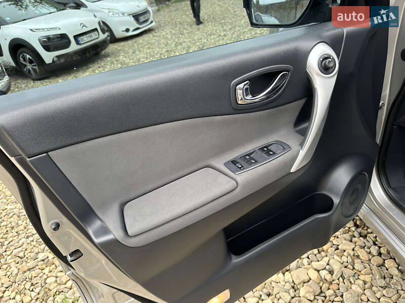 Позашляховик / Кросовер Renault Koleos 2009 в Стрию