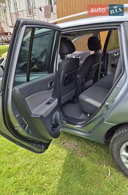 Позашляховик / Кросовер Renault Koleos 2008 в 
