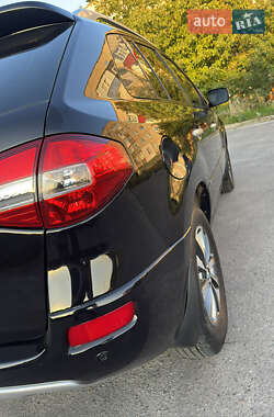Позашляховик / Кросовер Renault Koleos 2011 в 