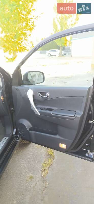 Позашляховик / Кросовер Renault Koleos 2011 в Олександрії