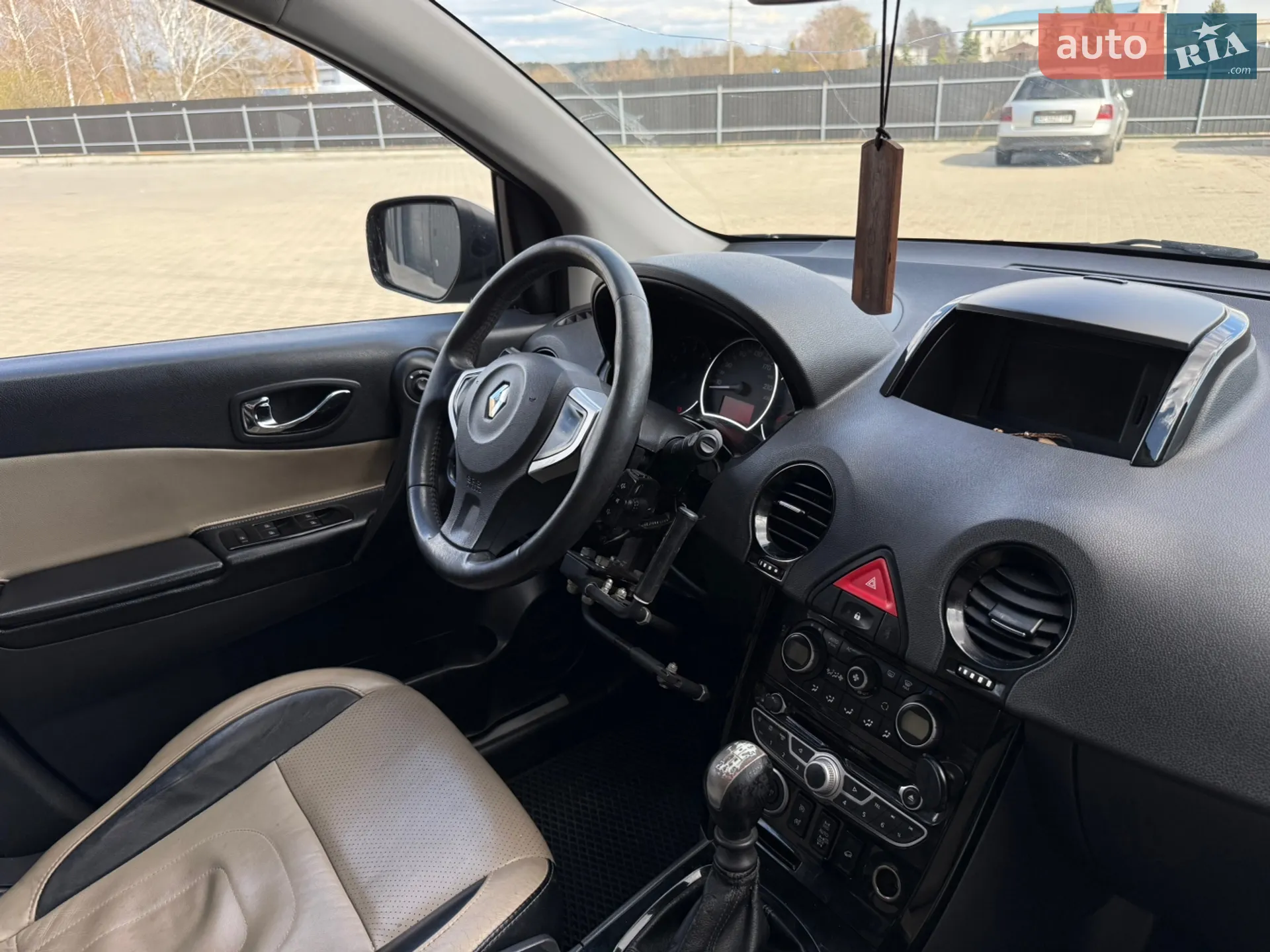 2011 Renault Koleos - мініатюра 28