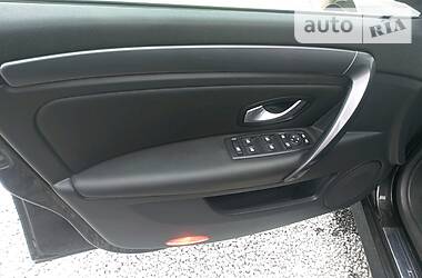 Хетчбек Renault Laguna 2009 в 