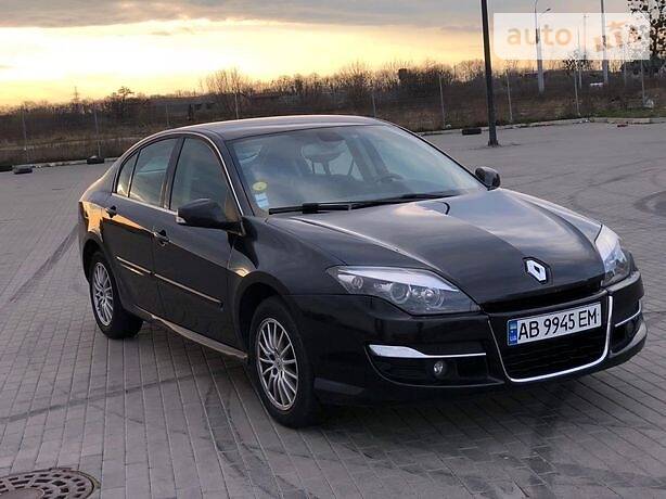Хетчбек Renault Laguna 2011 в 
