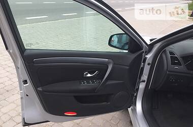Хетчбек Renault Laguna 2009 в 