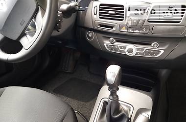 Хетчбек Renault Laguna 2010 в 