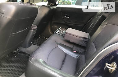 Хетчбек Renault Laguna 2003 в 