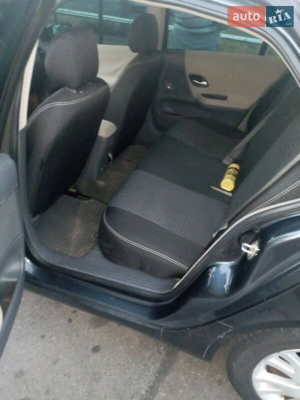 Лифтбек Renault Laguna 2003 в Виннице фото 9 Лифтбек Renault Laguna 2003 в Виннице