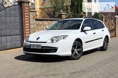 Универсал Renault Laguna 2009 в Ровно