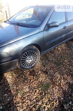 Лифтбек Renault Laguna 1999 в 