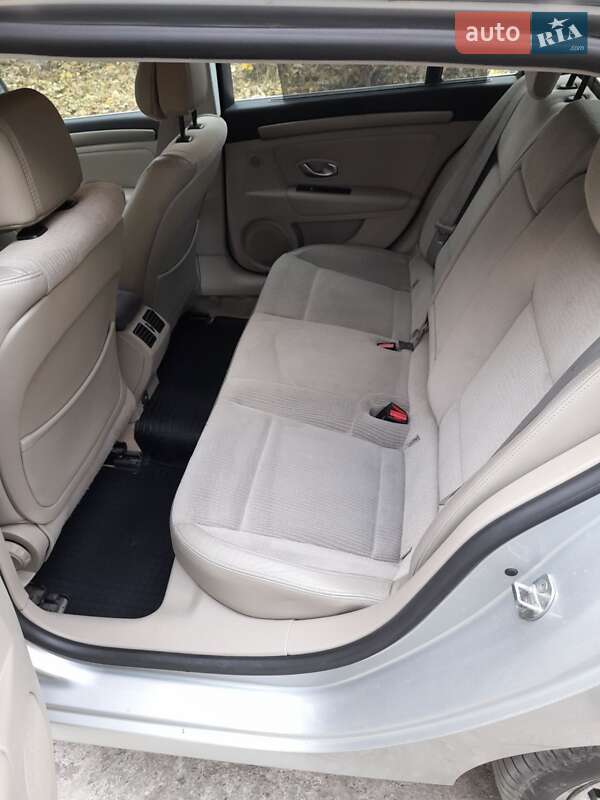 Универсал Renault Laguna 2008 в Черновцах