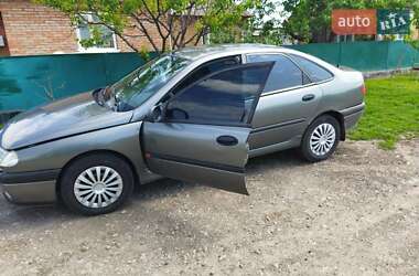 Хэтчбек Renault Laguna 1996 в 