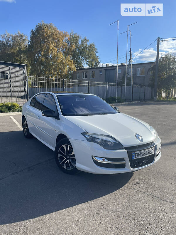 Лифтбек Renault Laguna 2014 в 