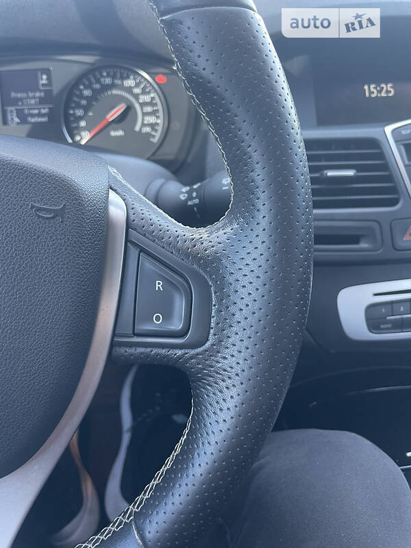 Лифтбек Renault Laguna 2014 в Сумах