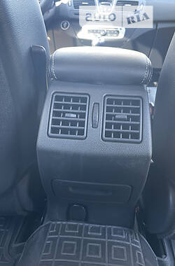 Лифтбек Renault Laguna 2014 в 
