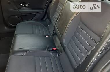 Лифтбек Renault Laguna 2011 в 