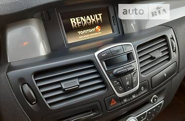 Лифтбек Renault Laguna 2011 в 