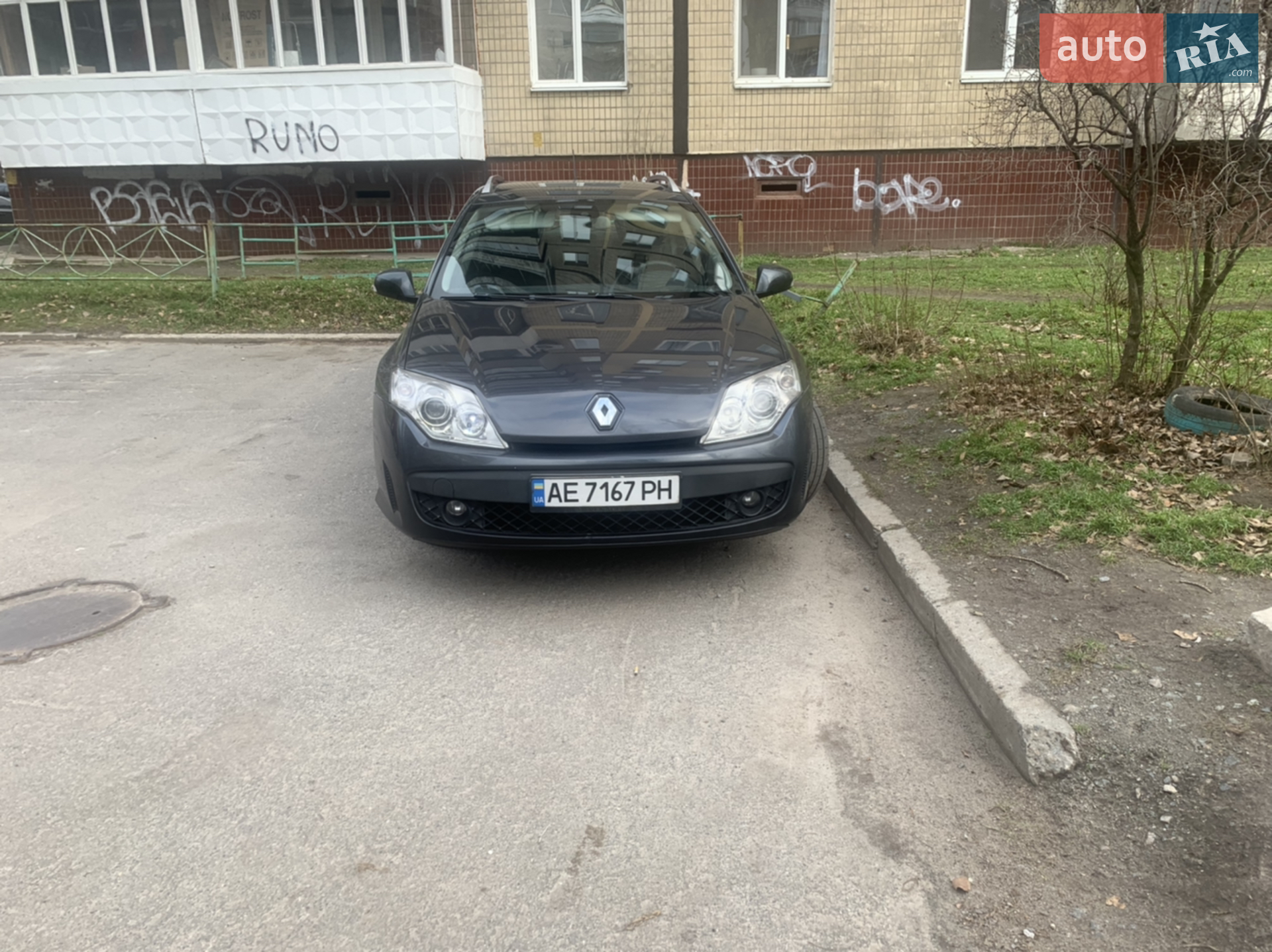 2010 Renault Laguna - фото 1