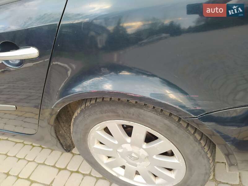 Универсал Renault Laguna 2003 в Львове
