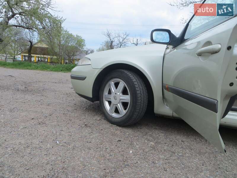 Универсал Renault Laguna 2004 в Белгороде-Днестровском