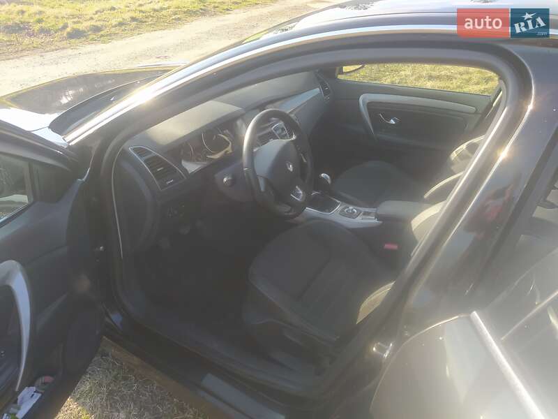 Лифтбек Renault Laguna 2012 в Каменец-Подольском