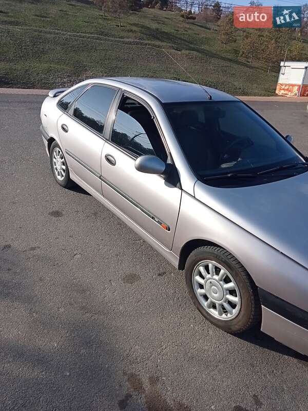 Лифтбек Renault Laguna 2001 в Черноморске