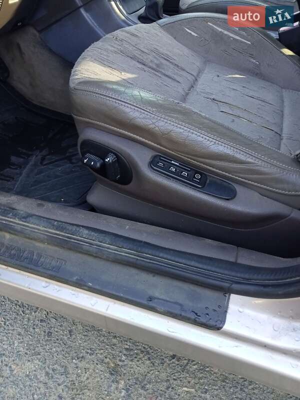 Лифтбек Renault Laguna 2001 в Черноморске