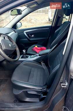 Универсал Renault Laguna 2010 в Ровно