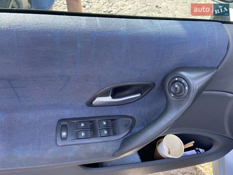 Лифтбек Renault Laguna 2001 в Ровно