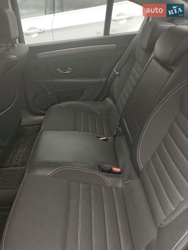 Лифтбек Renault Laguna 2011 в Житомире