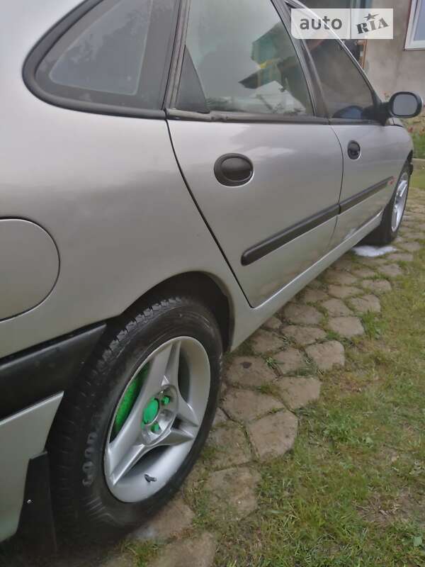 Лифтбек Renault Laguna 1996 в Ивано-Франковске фото 14 Лифтбек Renault Laguna 1996 в Ивано-Франковске