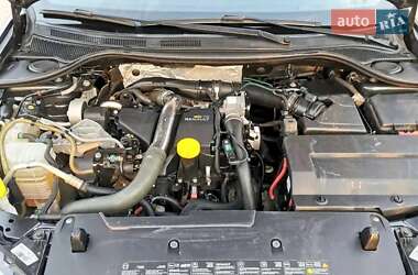 Лифтбек Renault Laguna 2013 в 