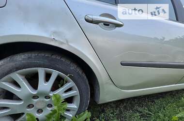 Ліфтбек Renault Laguna 2002 в 