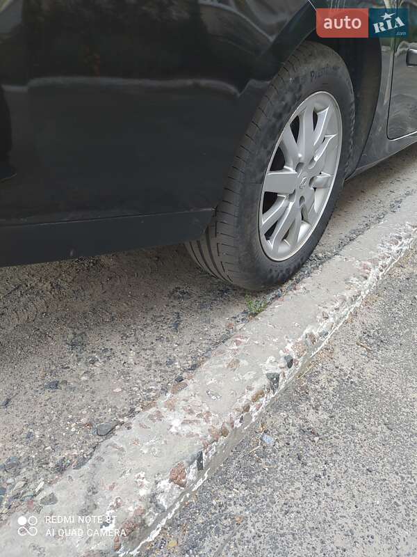 Универсал Renault Laguna 2009 в Глухове