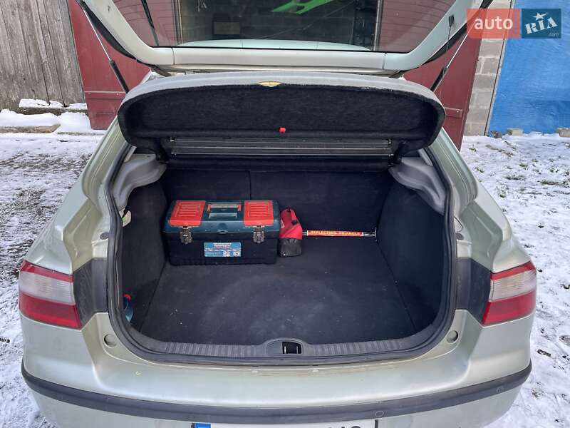 Лифтбек Renault Laguna 2002 в Шептицькому