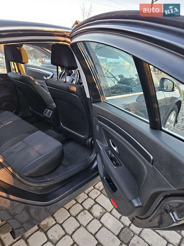 Лифтбек Renault Laguna 2009 в Виноградове