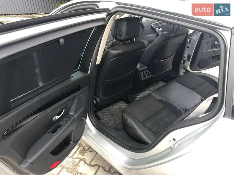 Универсал Renault Laguna 2012 в Лановцах