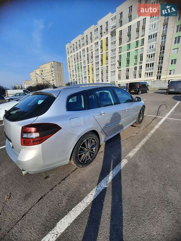 Универсал Renault Laguna 2011 в Ровно