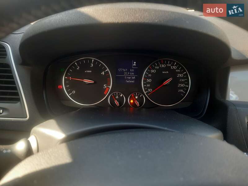 Универсал Renault Laguna 2011 в Ровно