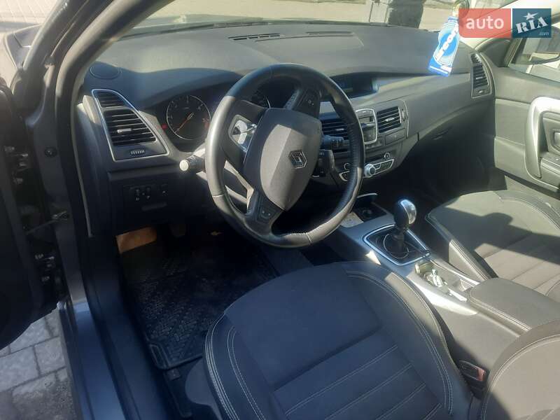 Универсал Renault Laguna 2011 в Ровно